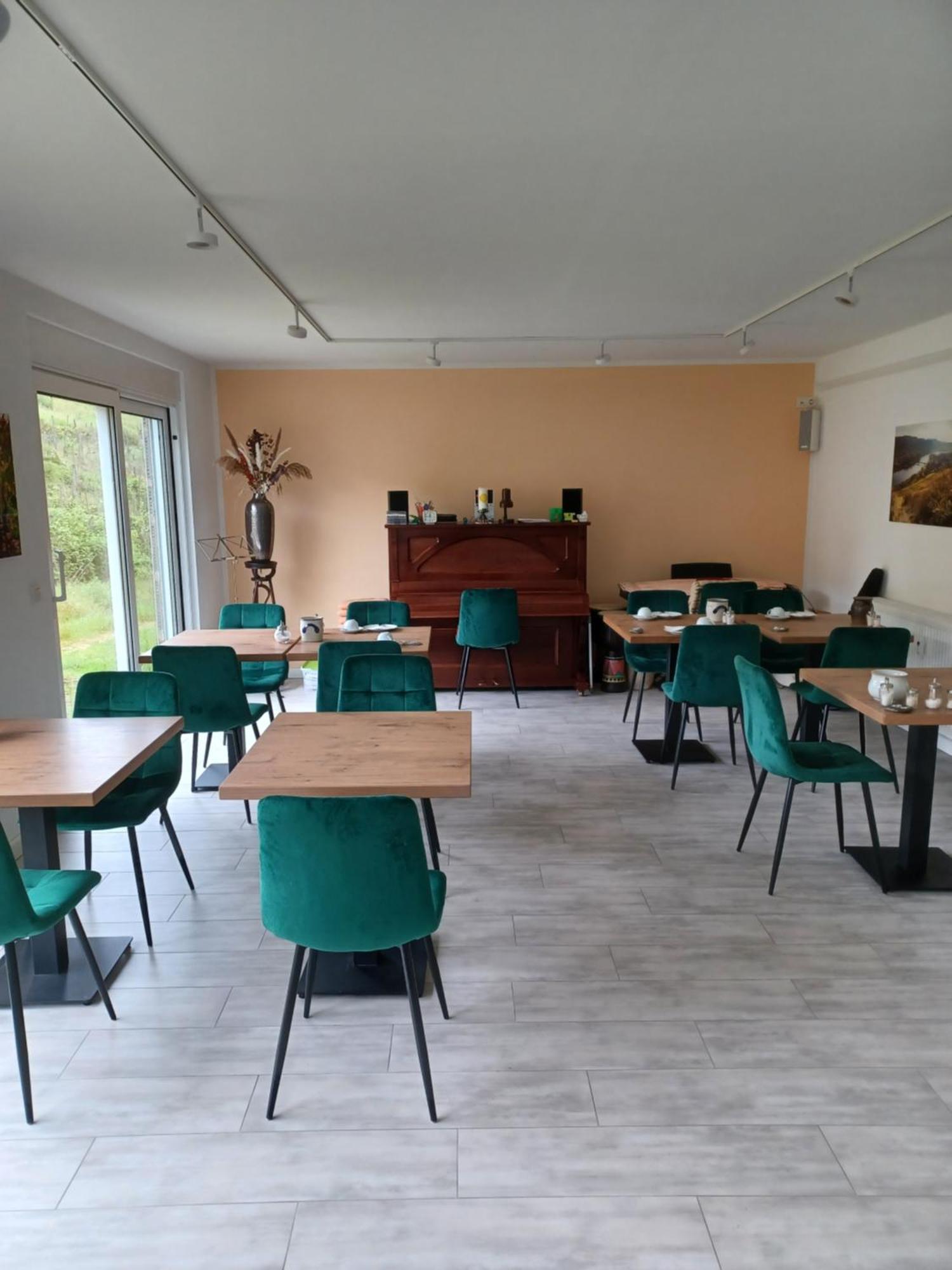 Gaestehaus Bausch Меринг Экстерьер фото